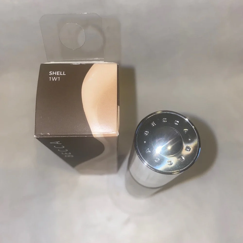 BECCA Shell 1W1 Ultimate Coverage 24hr Foundation $44 1oz